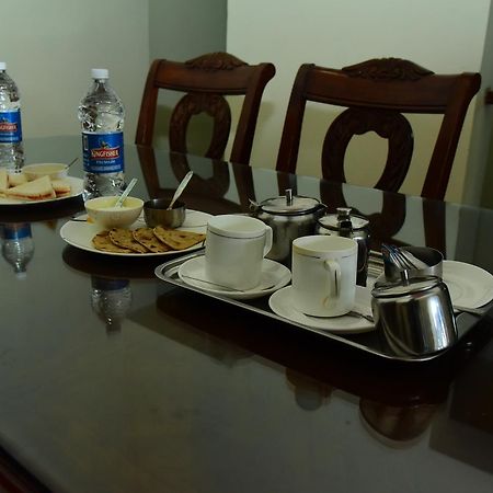 The Mayflower Hotel Gurgaon Eksteriør bilde