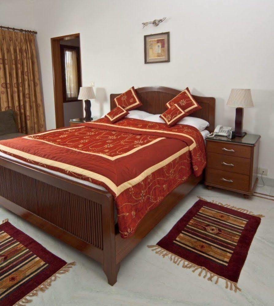 The Mayflower Hotel Gurgaon Eksteriør bilde